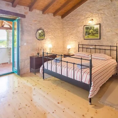 Villa Medvidici